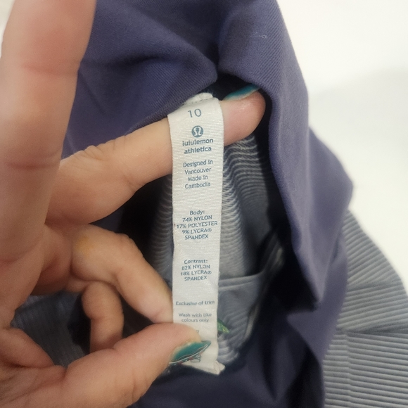 Lululemon fold over  or high waist  crop leggings stripes size 10 - Picture 12 of 12